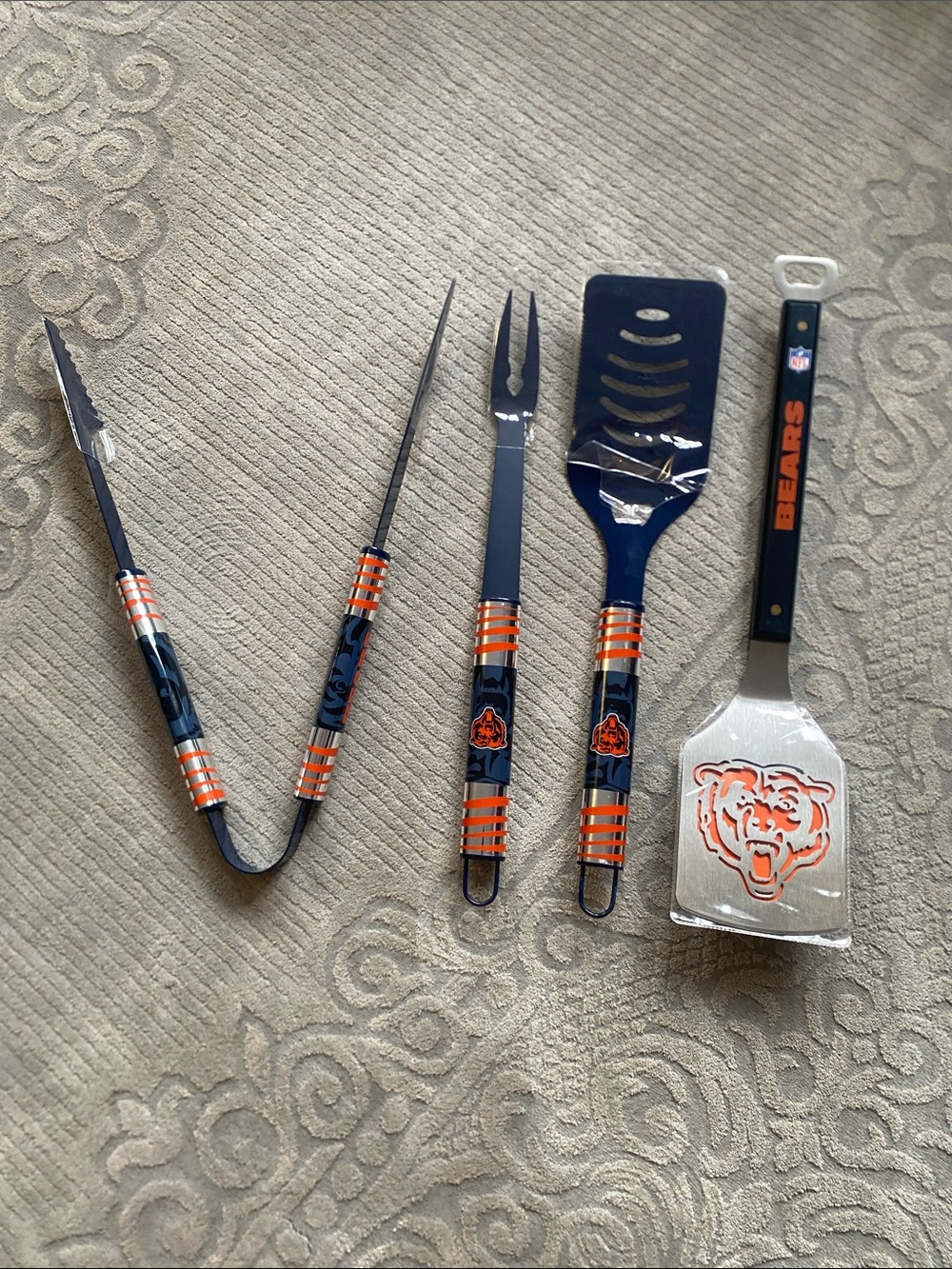 NFL Chicago Bears 4-Piece BBQ Grill Tool Set